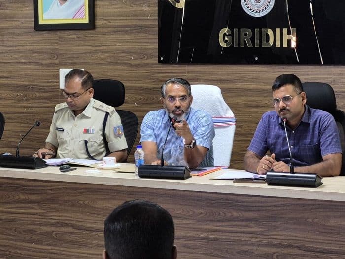 पर्यावरण संरक्षण को लेकर उपायुक्त सख्त, प्रदूषण नियंत्रण एवं वृक्षारोपण पर दिए अहम निर्देश