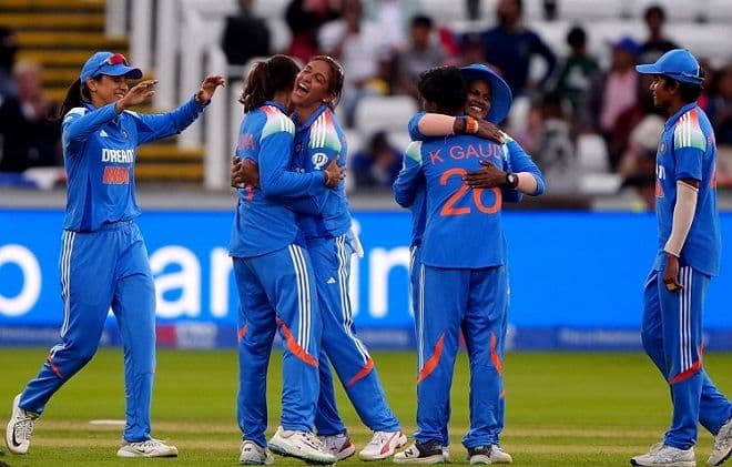 भारत ने इंग्लैंड को तीसरे वनडे में 13 रन से हराकर 2-1 से जीती सीरीज