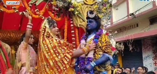 महाशिवरात्रि पर उमड़ा आस्था का जनसैलाब, धूमधाम से निकली शोभायात्रा 